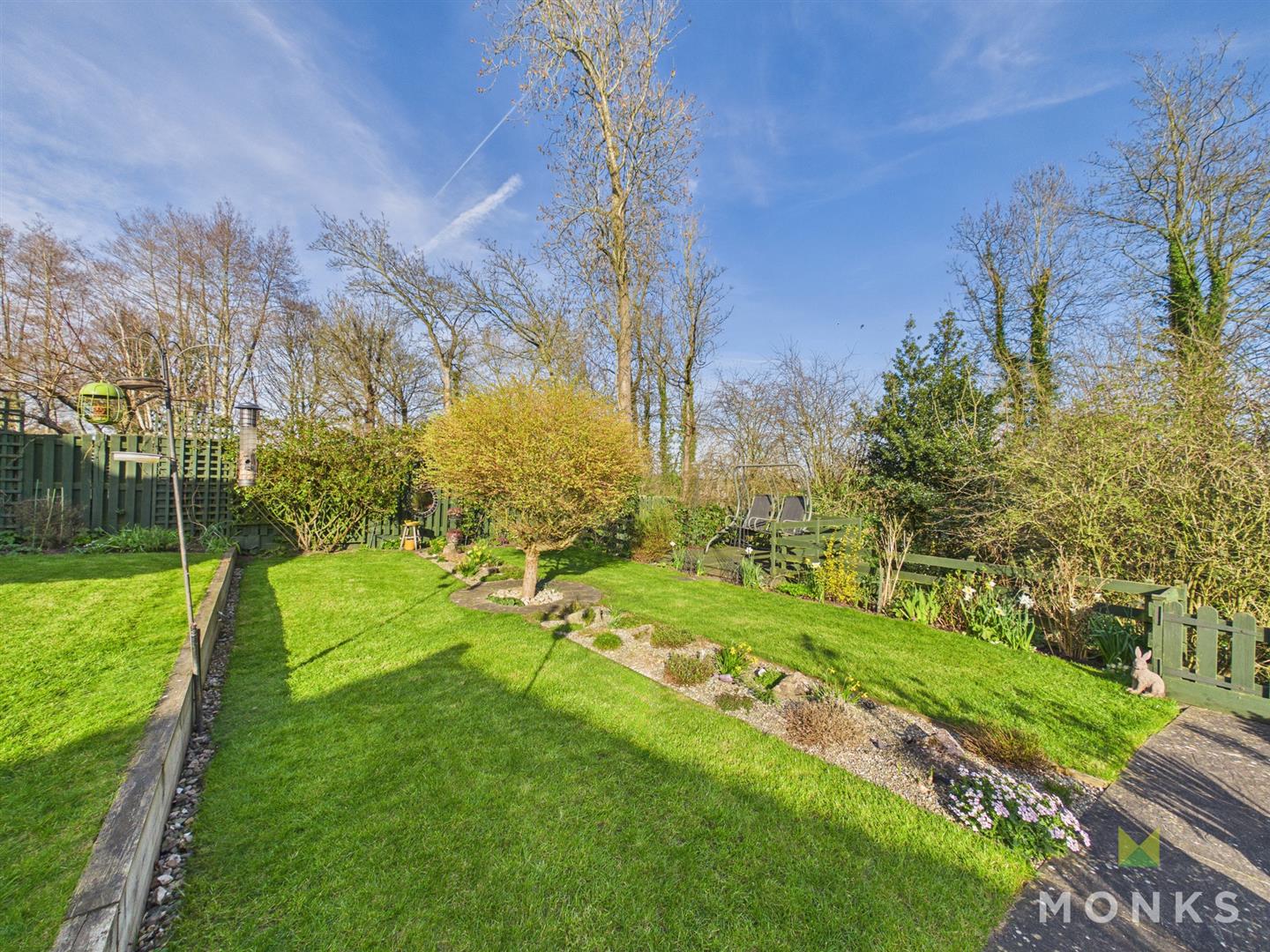 17 Glentworth Close, Oswestry, SY10 9PY For Sale